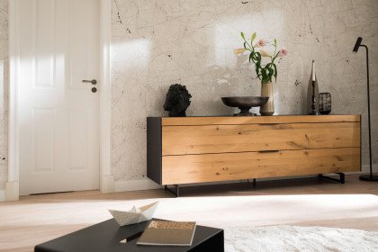 Yoris von SCHÖNER WOHNEN - Lowboard Kerneiche Umato mit Metallkufen