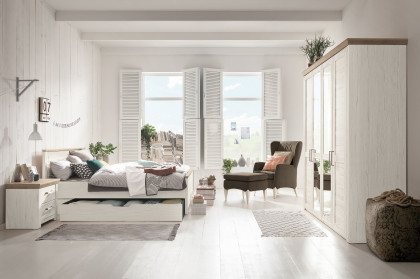York von set one by Musterring - Landhaus-Schlafzimmer Pino Aurelio - Eiche Nelson