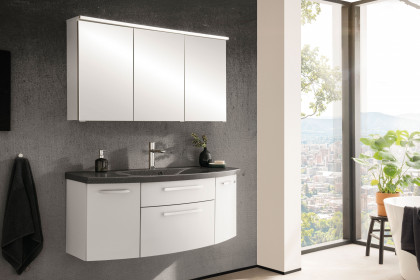 Vuelta-Care von puris - Badezimmer in Weiß matt/ Metallic Grey