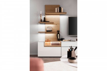 Credenza-living von SCHÖNER WOHNEN - Wandpaneel S660 Wildeichenfurnier