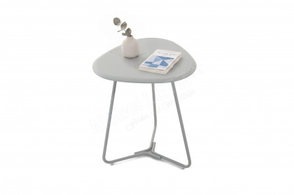 Tripod von Pode - Beistelltisch in Pale aqua