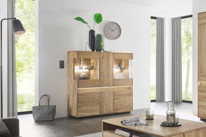 TEXAS von Quadrato - Highboard aus Wildeiche mit sandgestrahlter Griffmulde