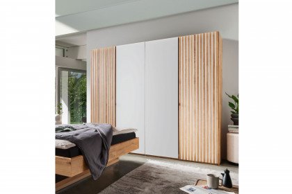 Manhattan-sleeping von Nature Living - Kleiderschrank Wildeiche - Weißglas