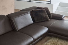 PN-IN22025 von Polinova - Ledersofa Ausführung rechts braun
