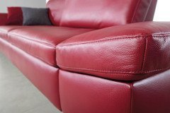 7474 von K+W Polstermöbel - Ledergarnitur rubin
