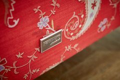 Ferrara von Schröno - Polstersofa rot gemustert